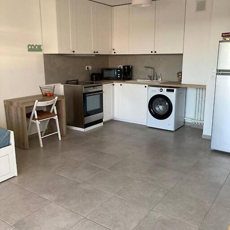 Appartement RDC avec parking privé La Fare-les-Oliviers Esterno foto